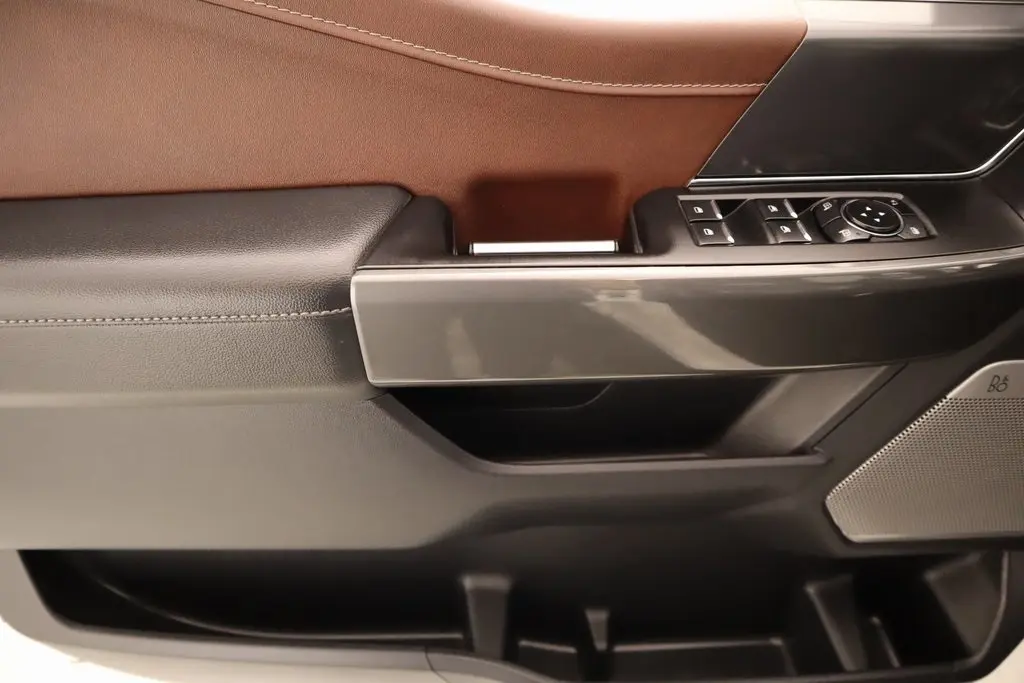 2023 Ford F-150 Lariat photo 18