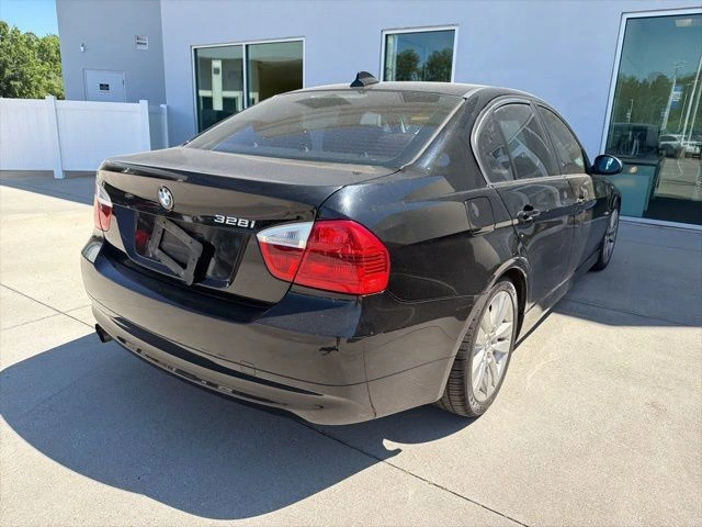 Used 2007 BMW 3 Series 328i with VIN WBAVA375X7NL12505 for sale in Florence, SC