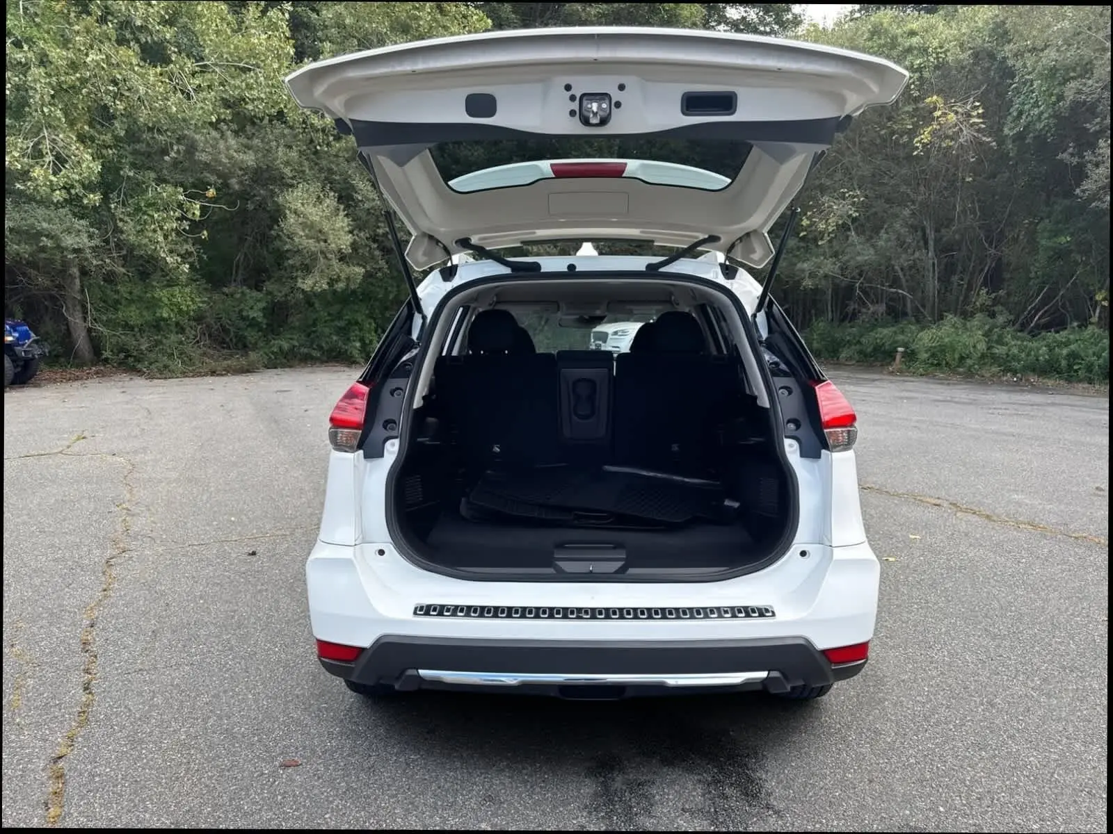 2020 Nissan Rogue S photo 38