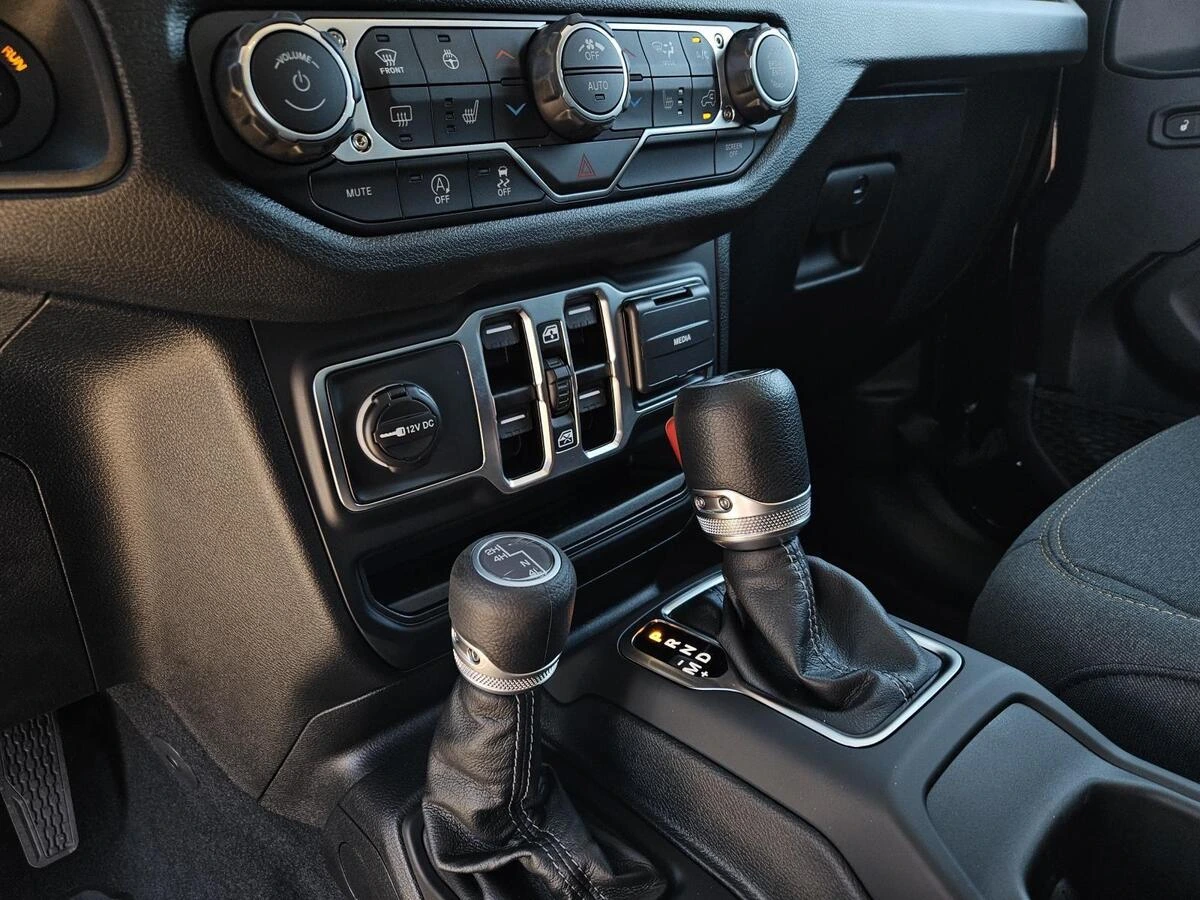 2025 Jeep Wrangler 4-Door Sport S - Photo 12