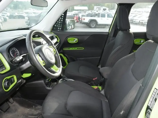2017 Jeep Renegade Sport photo 3