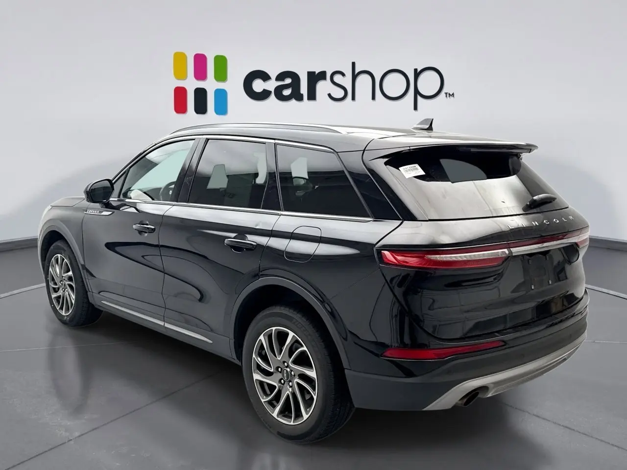 2021 Lincoln Corsair Standard photo 2