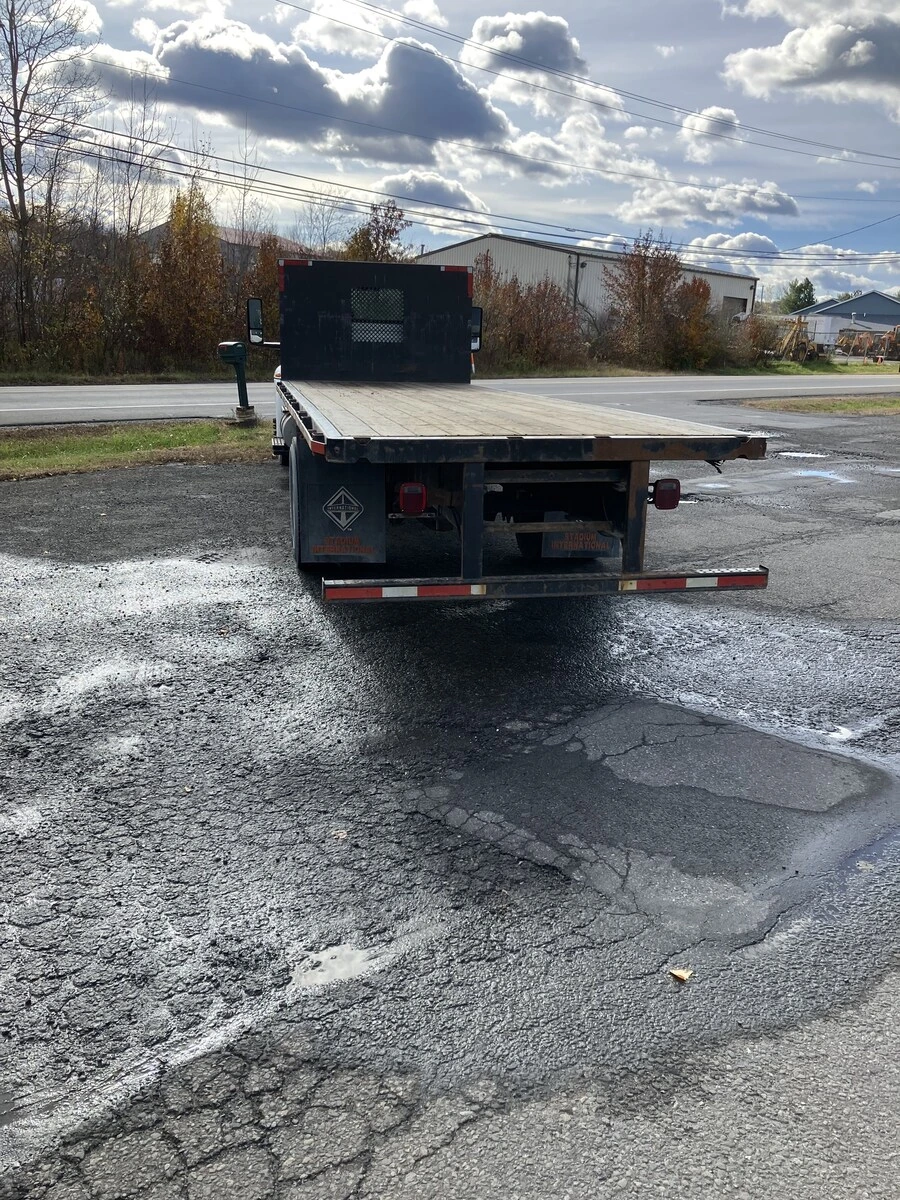 2019 International MV - image 3