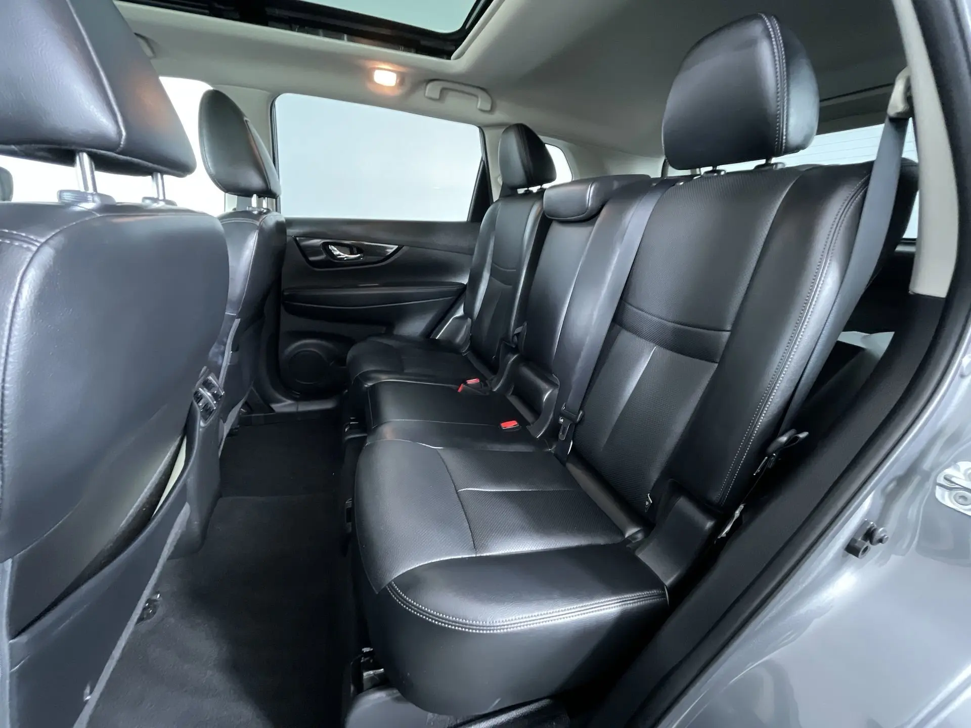 2018 Nissan Rogue SL photo 20