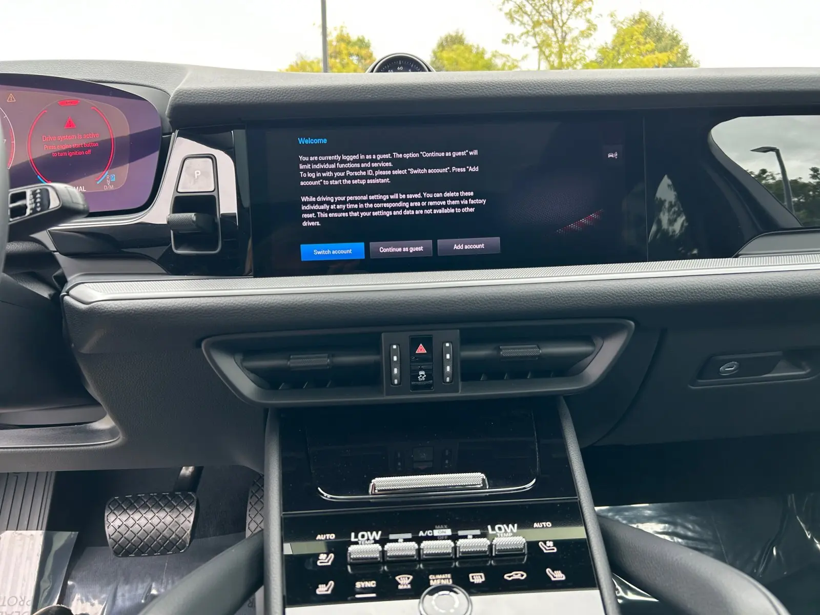 2025 Porsche Cayenne Coupe Base photo 24