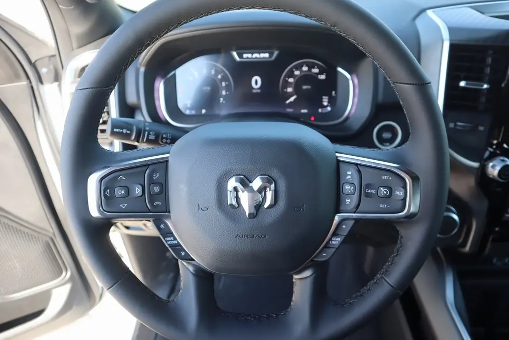 2025 Ram 1500 Big Horn Lone Star photo 3