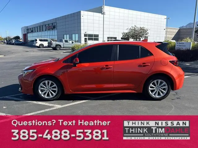 2025 Toyota Corolla SE photo 2