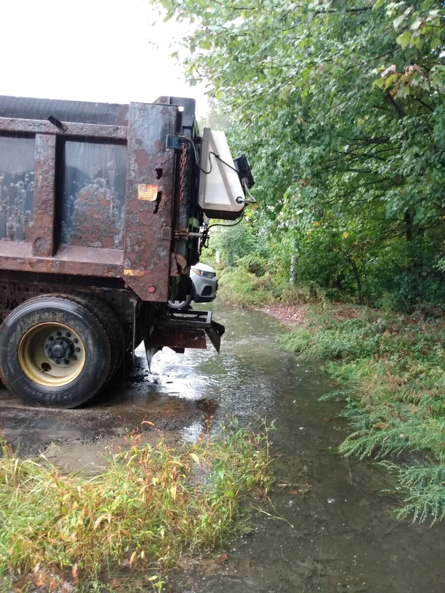 2005 International - image 4