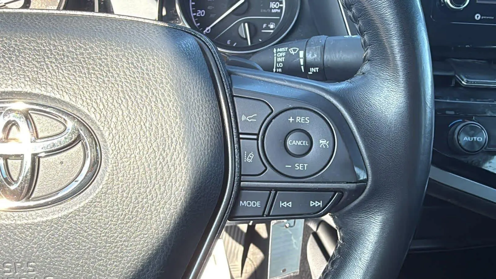 2021 Toyota Camry SE photo 13