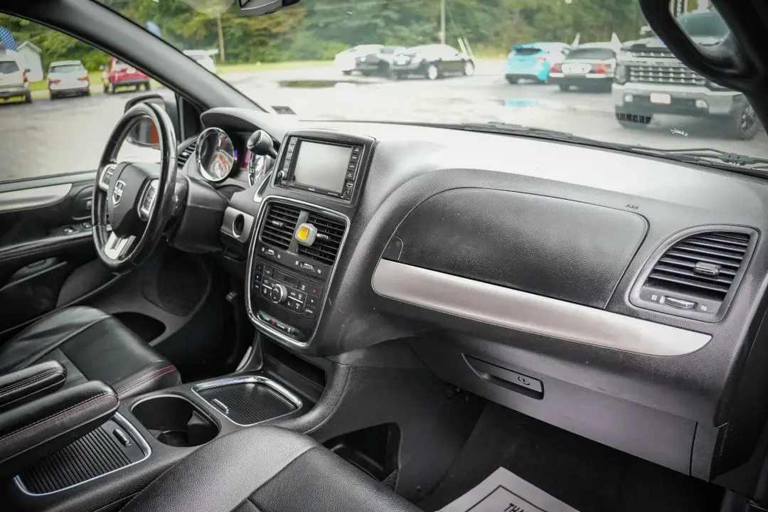 2018 Dodge Grand Caravan GT photo 21