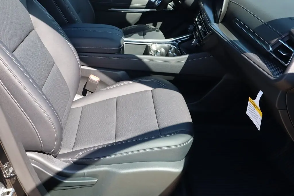 2026 Chevrolet Traverse 1LT photo 13