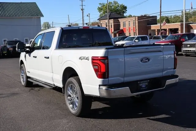 2025 Ford F-150 Lariat photo 18