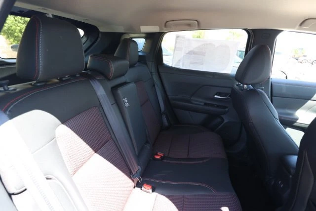 2026 Nissan KICKS SR - Photo 18