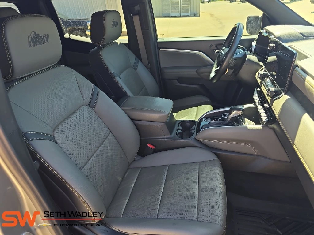 2024 Chevrolet Colorado ZR2 - Photo 10