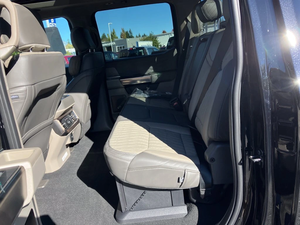 2026 Ford F-250 Super Duty Platinum - Photo 31