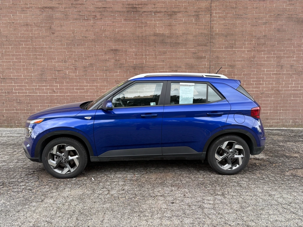 Used 2025 Hyundai Venue SEL with VIN KMHRC8A38SU360842 for sale in Kansas City