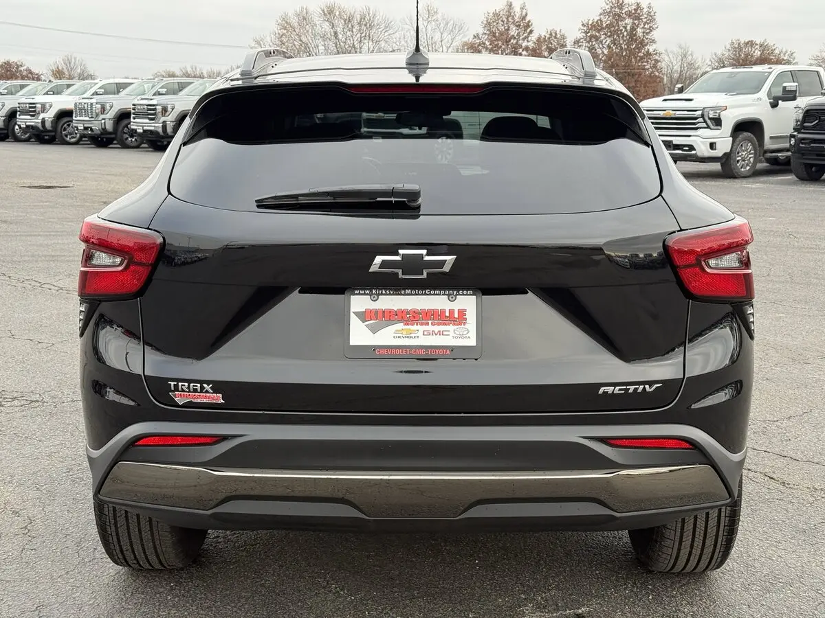2026 Chevrolet Trax ACTIV photo 4
