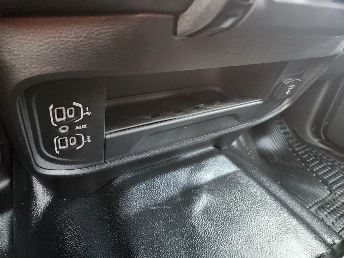 2025 RAM 2500 Tradesman - Photo 8
