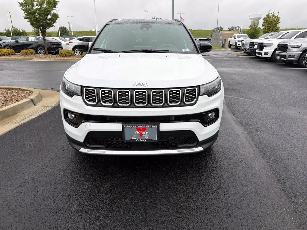 Used 2025 Jeep Compass Limited with VIN 3C4NJDCN2ST525844 for sale in Kansas City