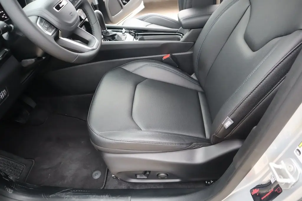 2026 Jeep Compass Limited photo 3