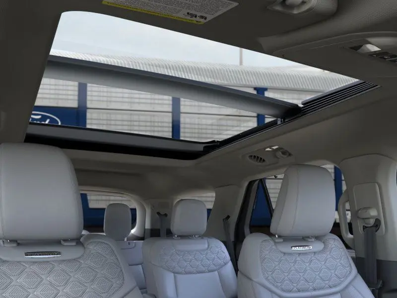 2025 Ford Explorer Platinum photo 19