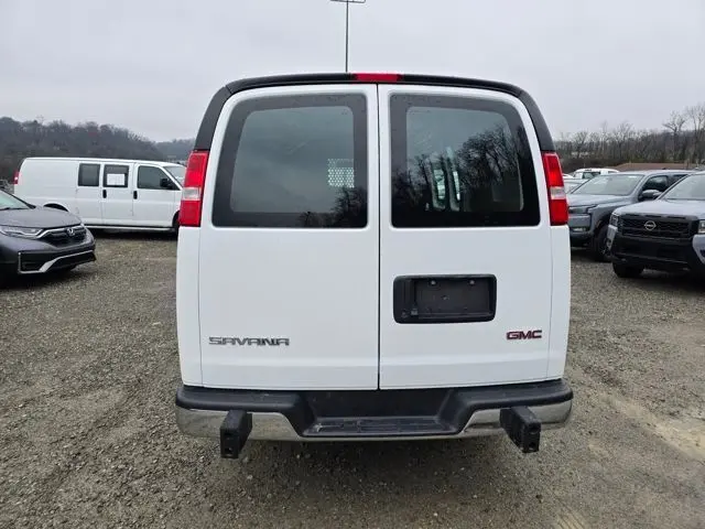 2024 Gmc Savana 2500 Cargo photo 4