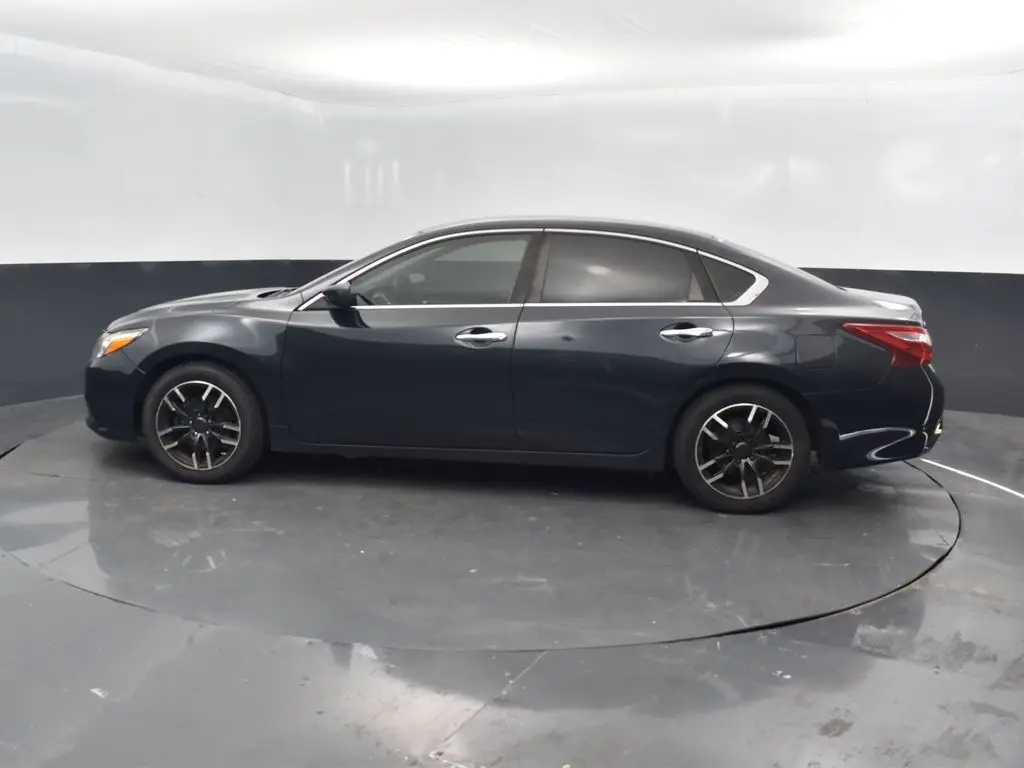 2016 Nissan Altima 2.5 S photo 7