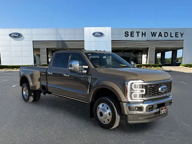2026 Ford F-450 Super Duty King Ranch's photo