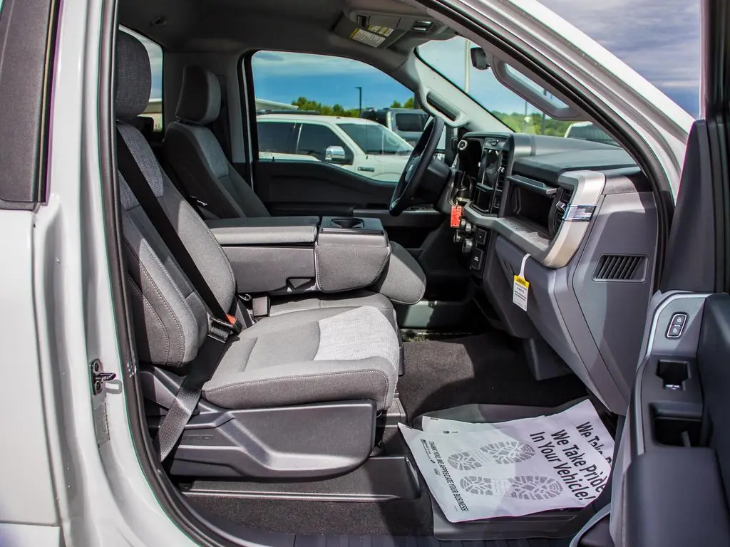 2025 Ford F-450 XLT photo 20