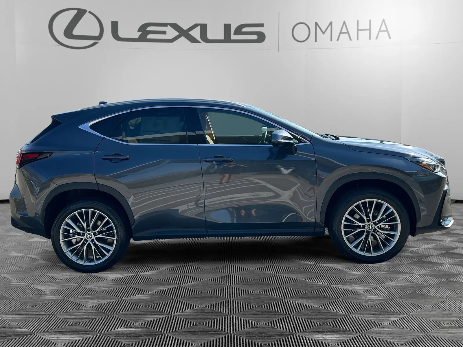 2025 Lexus NX 350 Luxury AWD photo 6