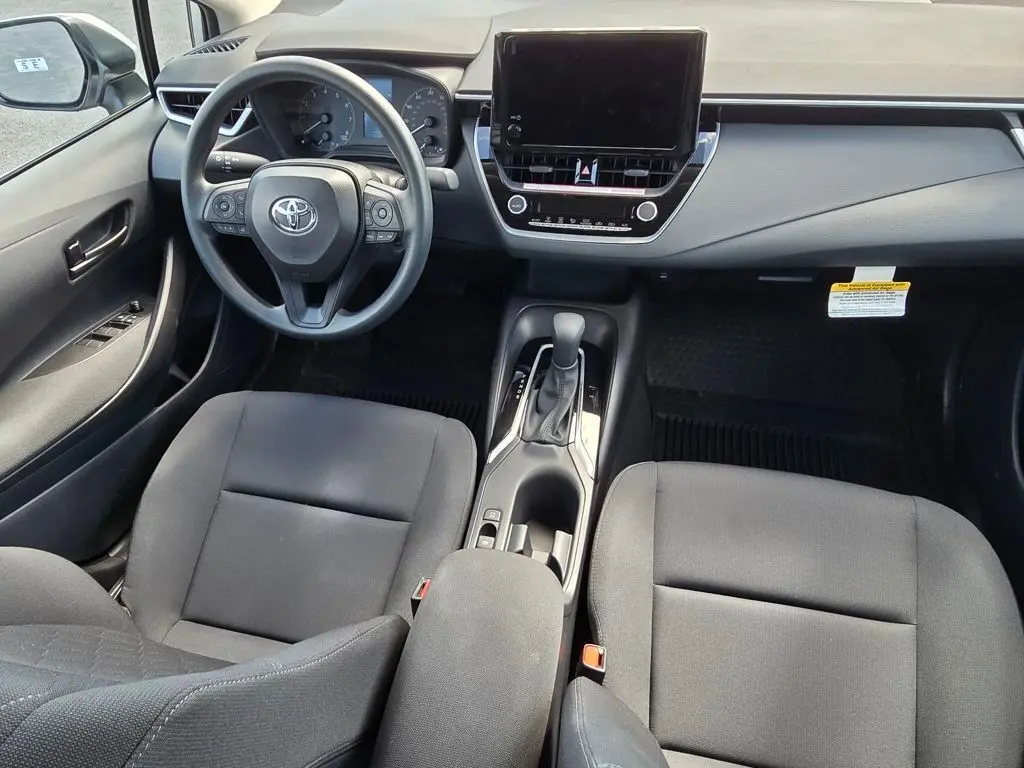 2025 Toyota Corolla LE photo 17
