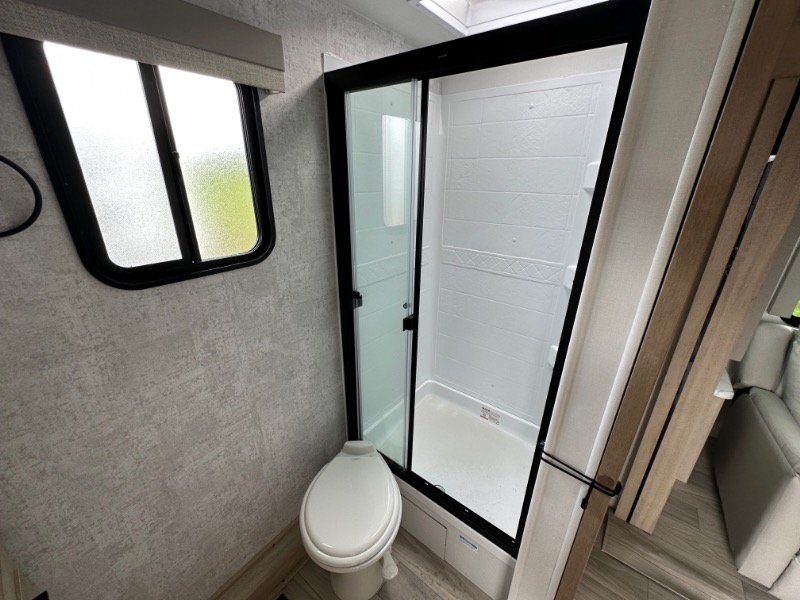 2024 Voyage/2427RB/2024 image-15