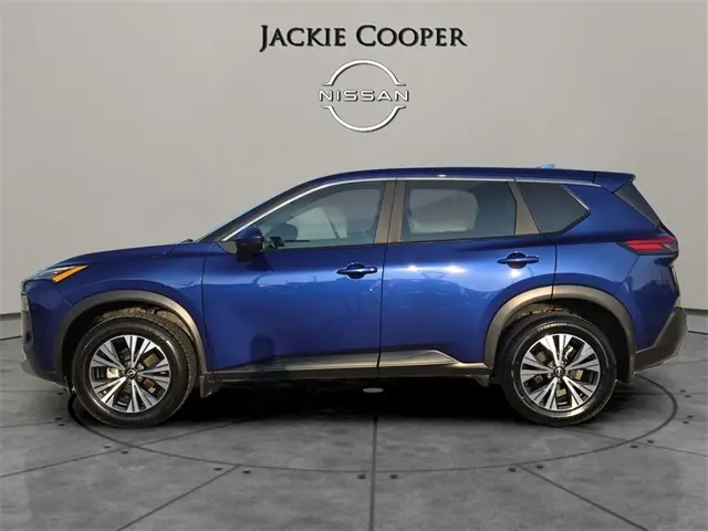 2023 Nissan Rogue SV photo 2