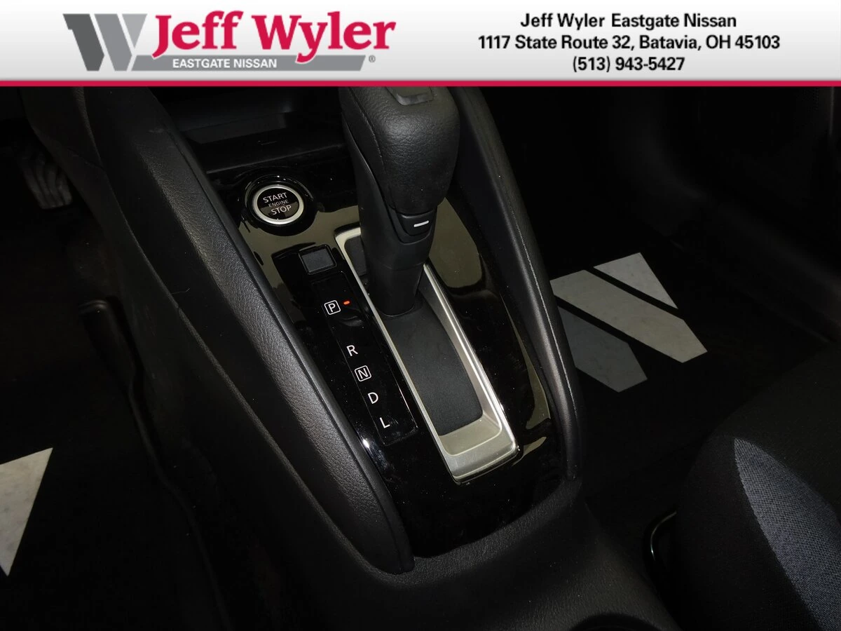 2025 Nissan Versa Sedan SV - Photo 20