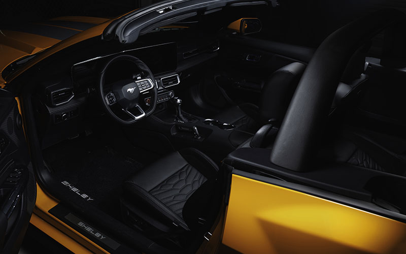 Shelby GT350 Interior