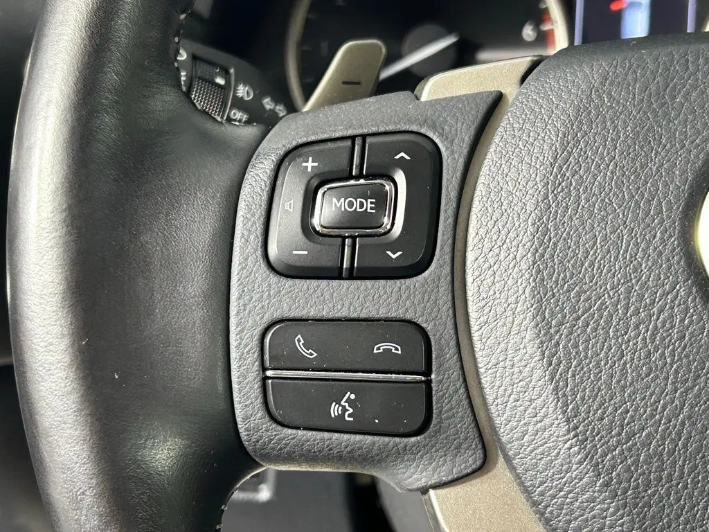 2020 Lexus NX 300 photo 25