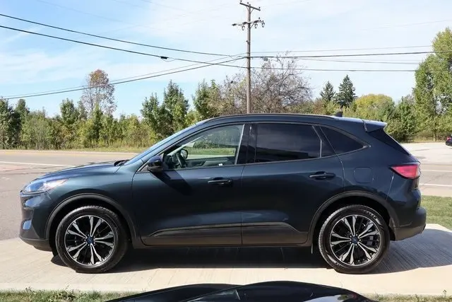 2022 Ford Escape SE photo 22