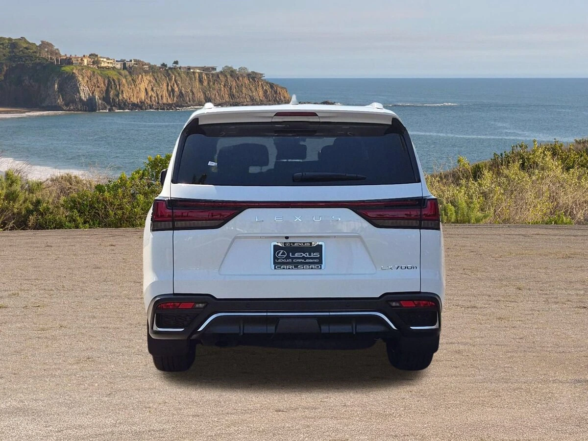 2026 Lexus LX 700h F-Sport - Photo 6