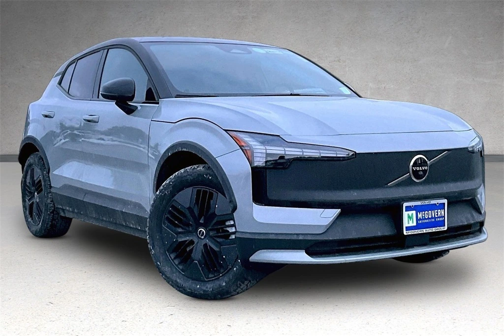 2026 Volvo - image 2