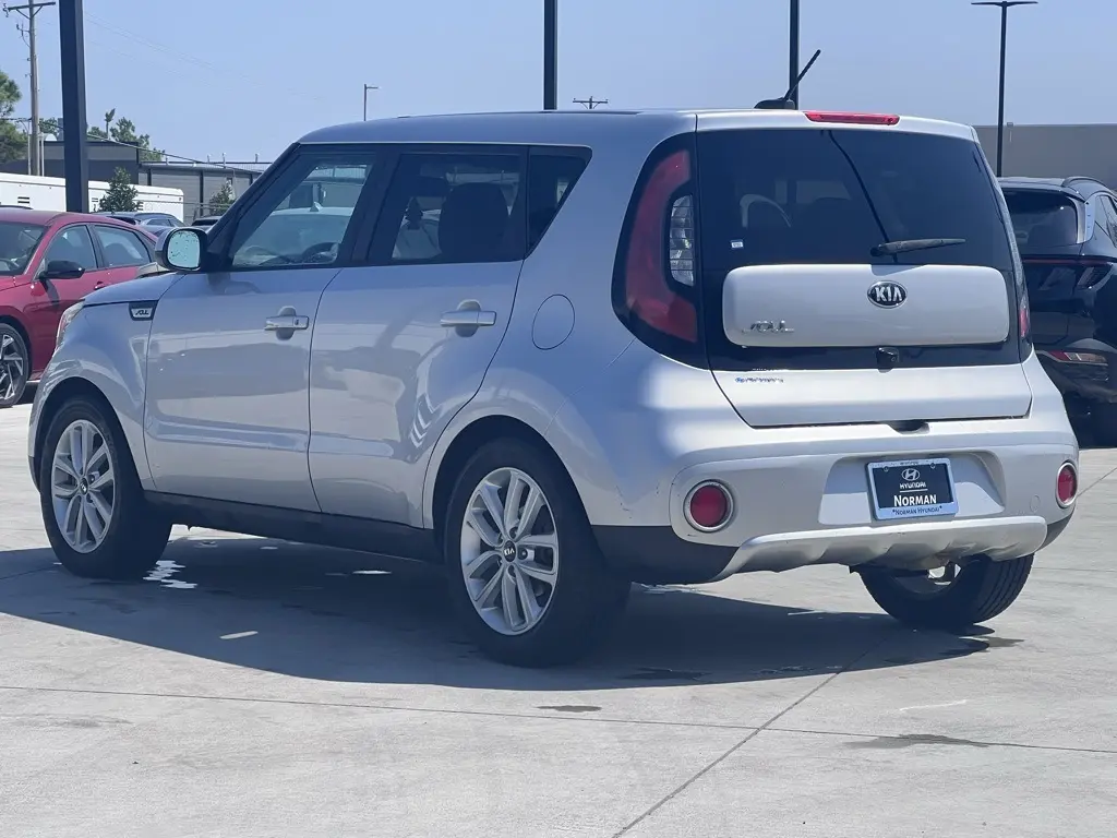 2018 Kia Soul Plus photo 2