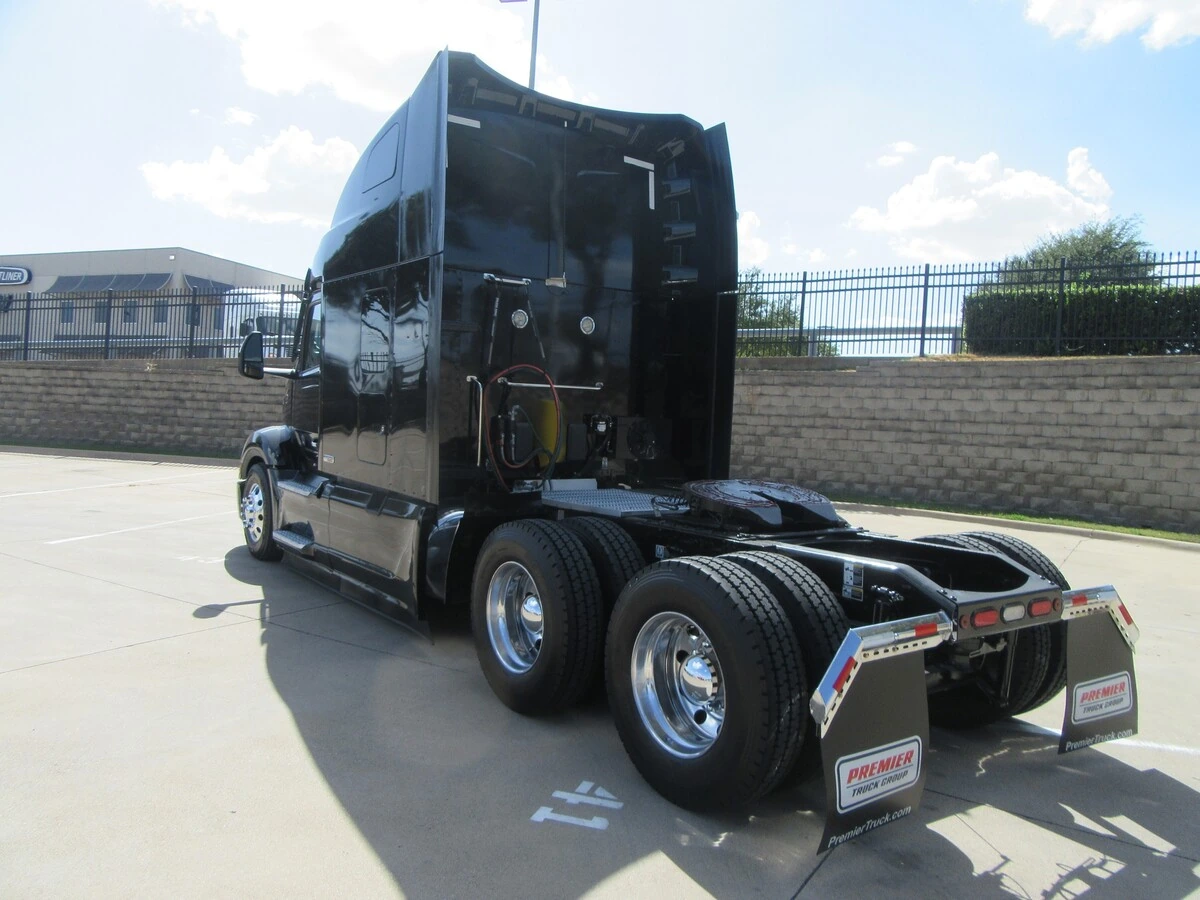 2023 Peterbilt 579 — photo 3
