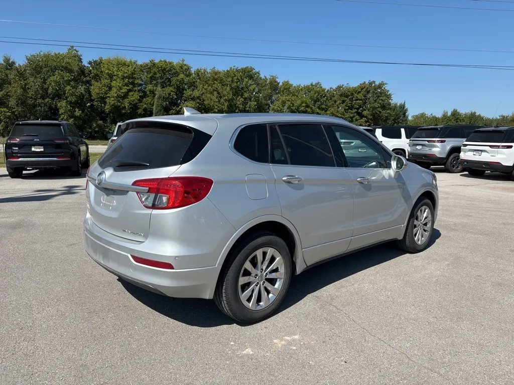 2018 Buick Envision Essence photo 3
