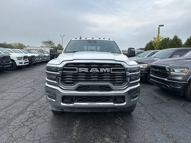 2025 Ram 2500 Tradesman photo 3
