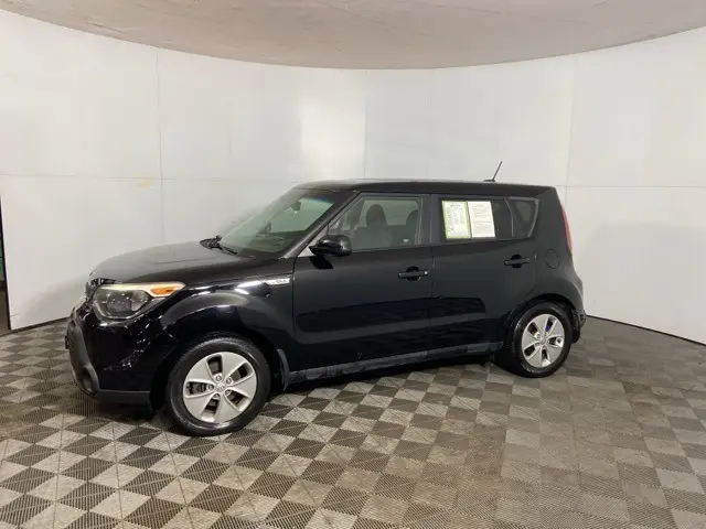 Used 2015 Kia Soul Base with VIN KNDJN2A21F7171065 for sale in Columbus, IN