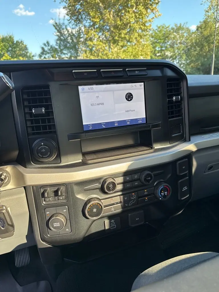 2023 Ford F-350 photo 14