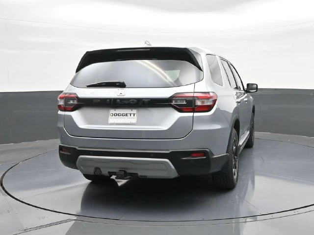 2025 Honda Pilot EX-L - Photo 11
