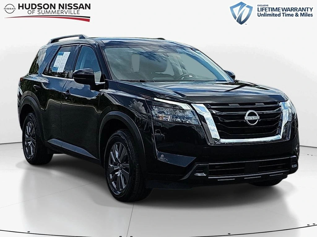2024 Nissan Pathfinder SV 2WD's photo