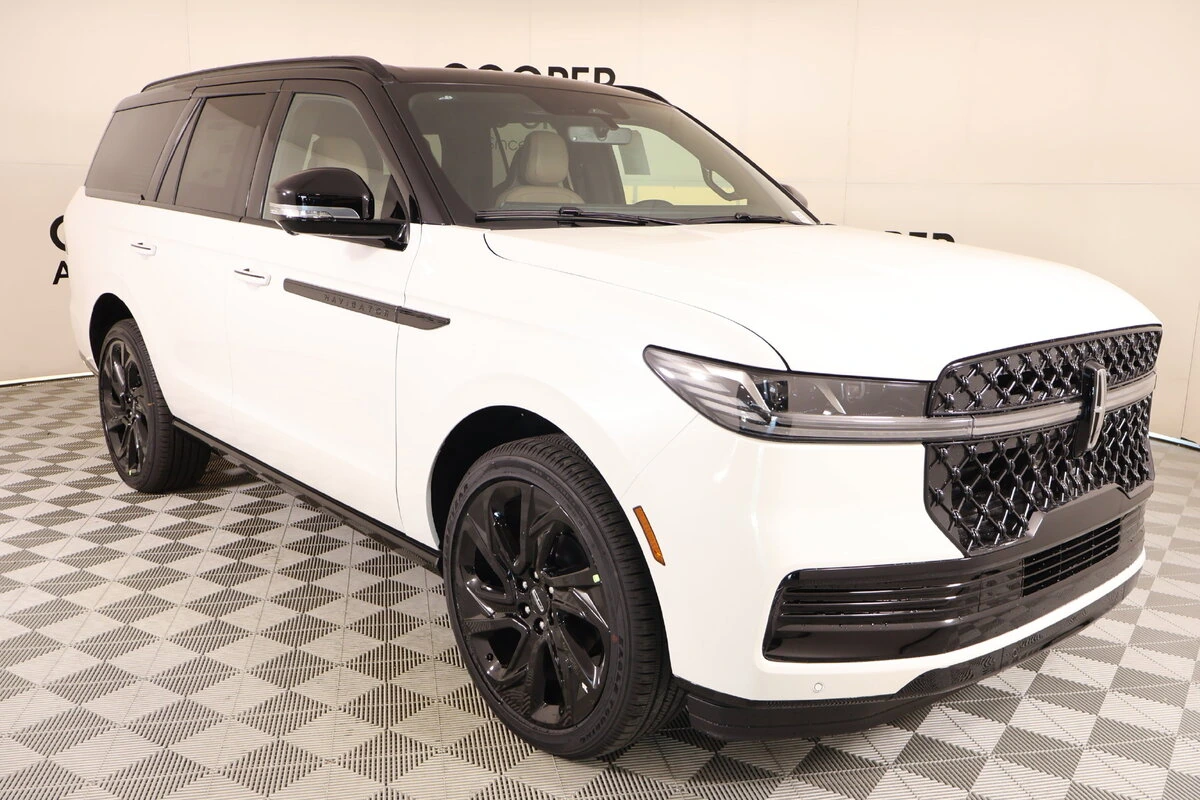 2027 Lincoln Navigator