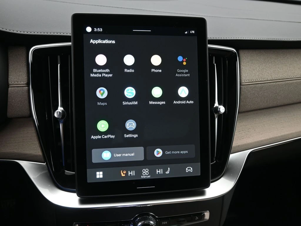 2026 Volvo - image 12