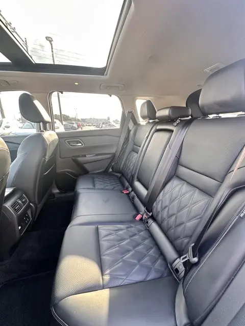 2023 Nissan Rogue Platinum photo 25
